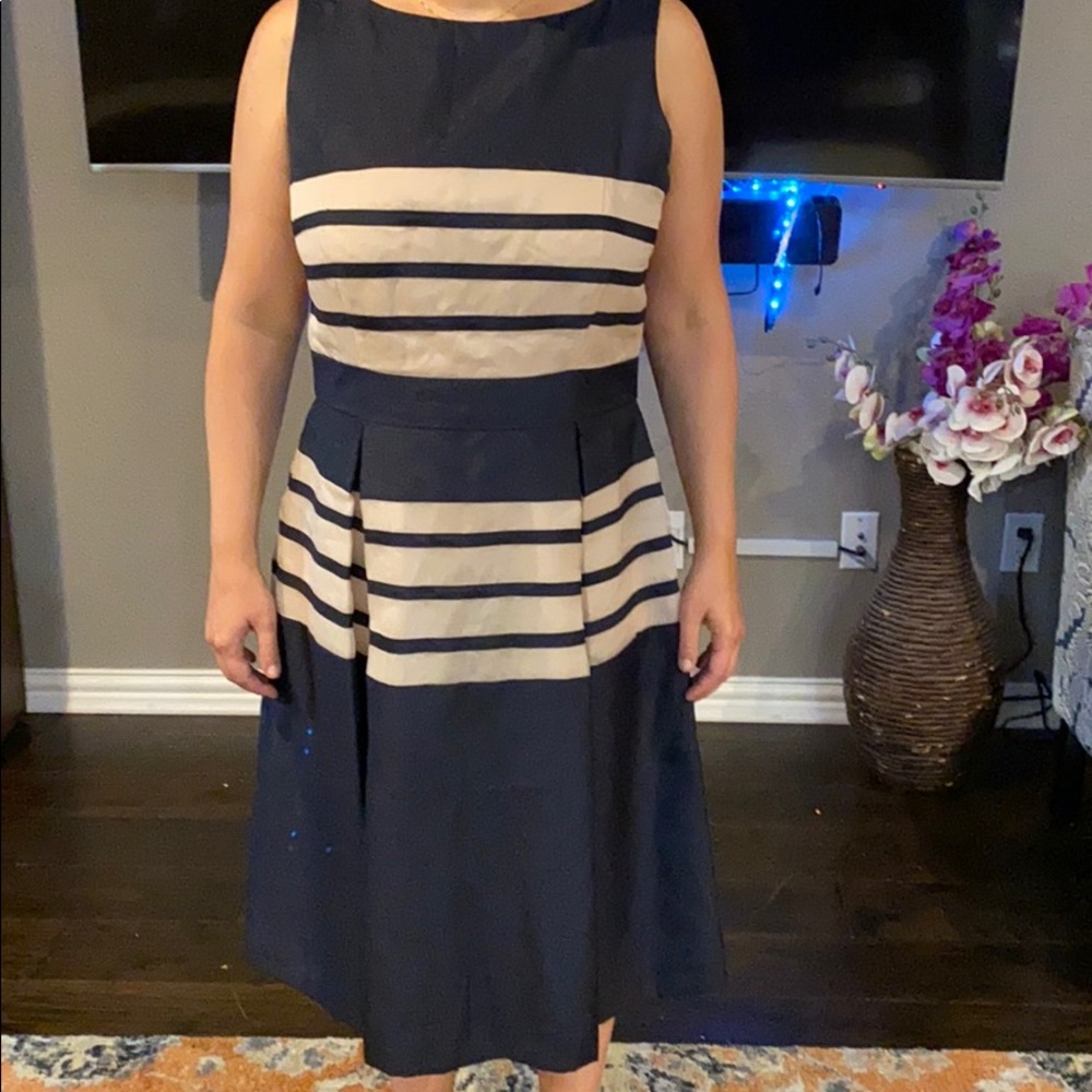 Taylor dress, EUC